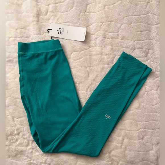 ALO Yoga Pants - NWT Alo Yoga Ribbed High-Waist 7/8 Blissful Legging in Ocean Teal size M